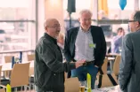 Gespräche beim Alumni-Grillfest mit Silberner Promotionsfeier 2019