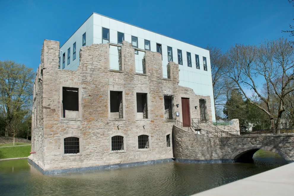 Die Situation Kunst in Bochum-Weitmar von außen.