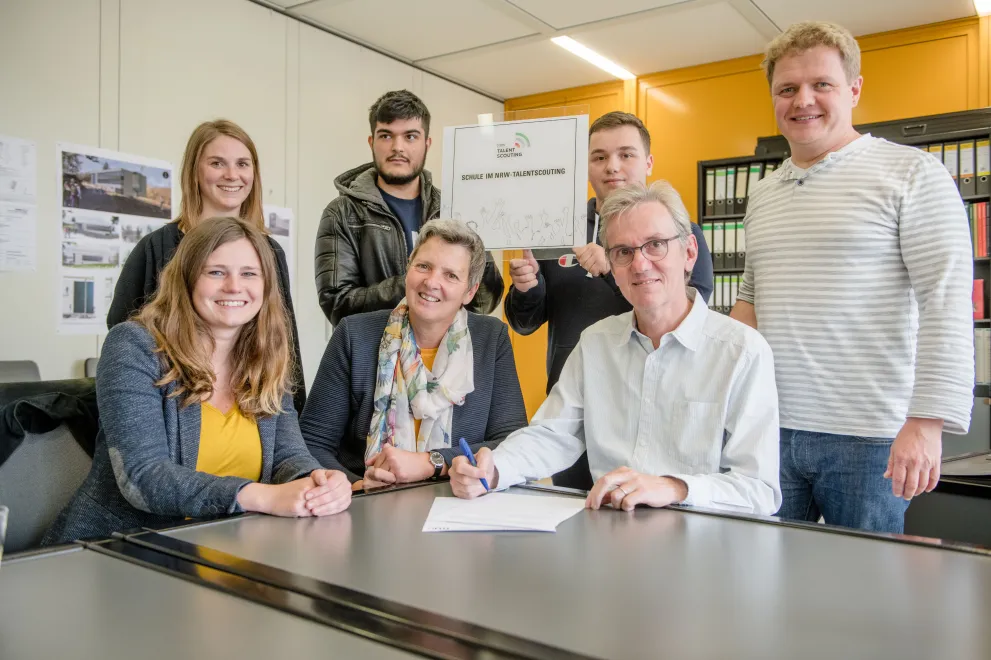 Vertragsunterzeichnung Gesamtschule Eilpe 