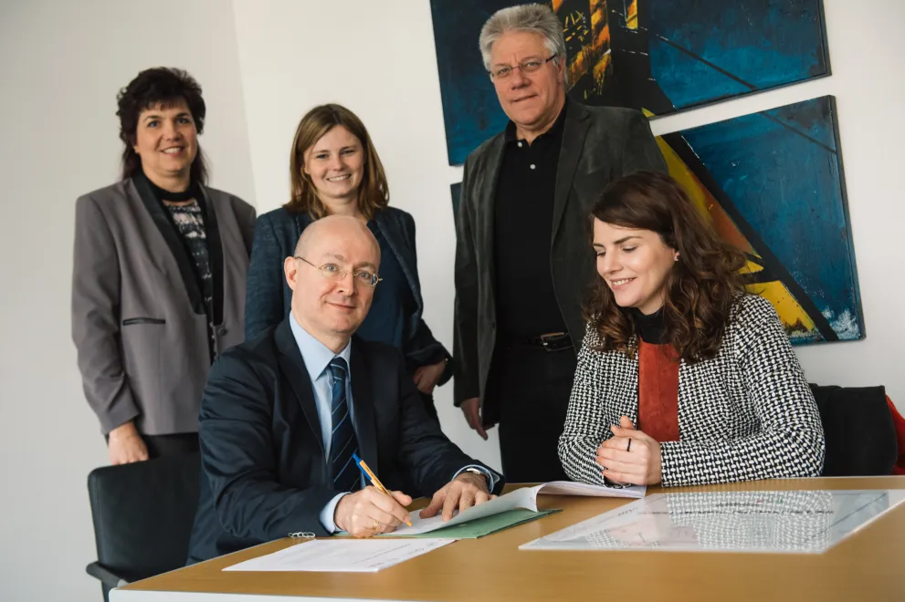 Talentscouting Vertragsunterzeichnung Schule Hans-Böckler Berufskolleg Marl